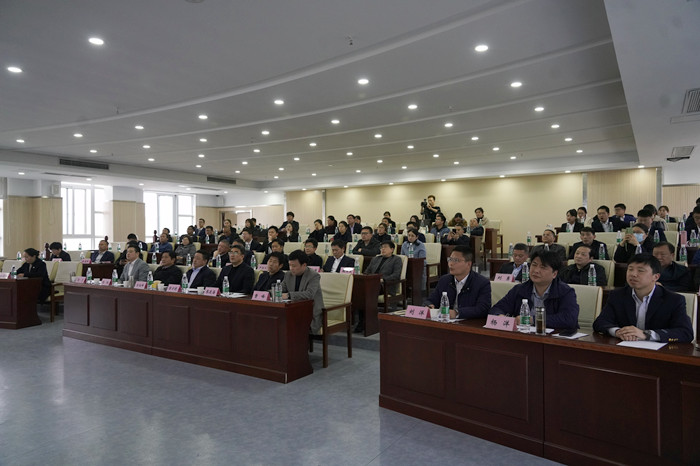 講壇--2_副本.jpg 講壇--2_副本.jpg